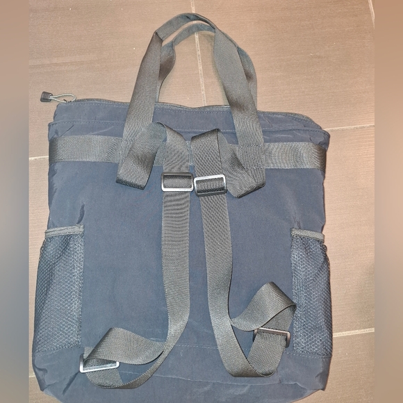 BENCH Convertable Bag - Picture 3 of 5